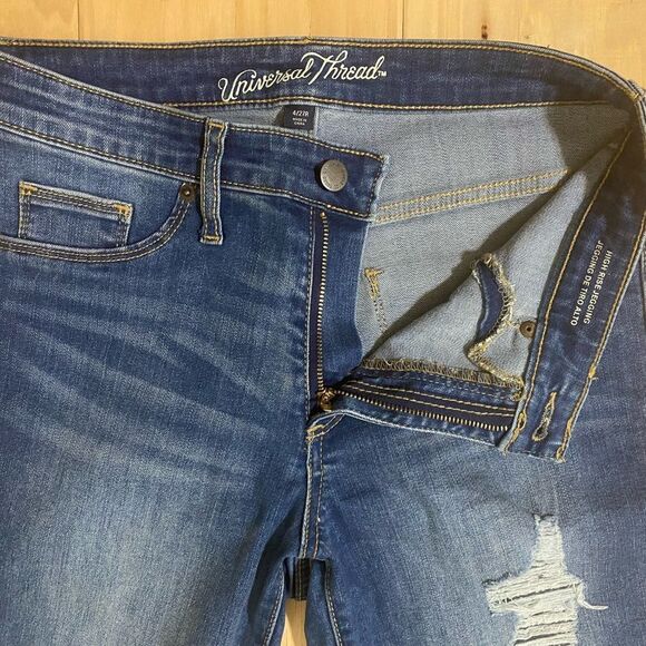 Universal Thread high rise distressed/deconstructed jegging in size 4/27R - Picture 3 of 14